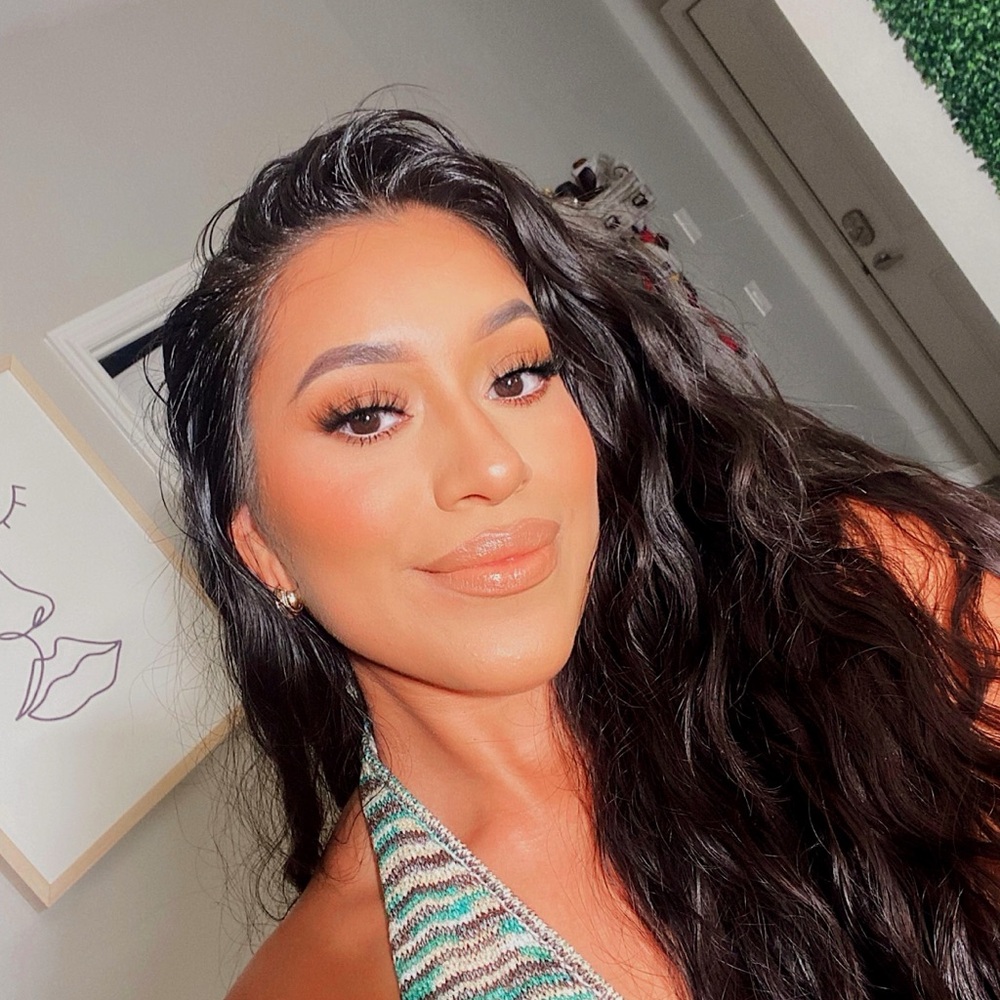 Meet your Posher, Vicky